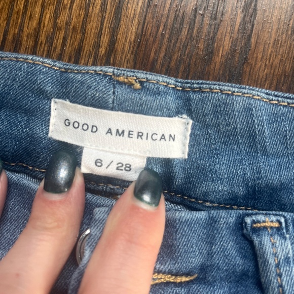 Good American crop jeans - Picture 2 of 2